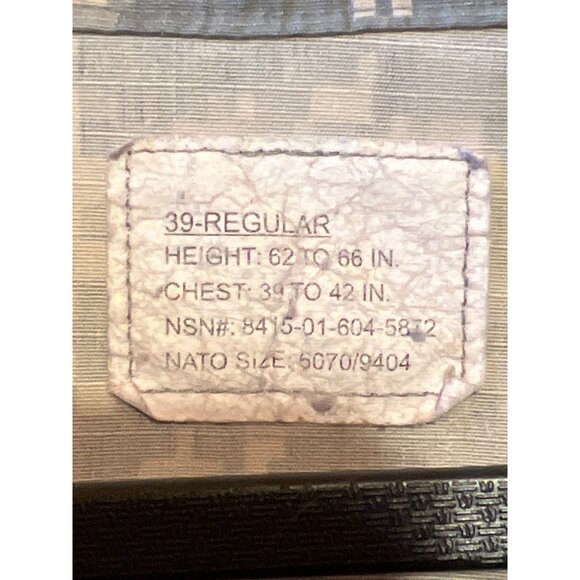 Military Digital Camo Jacket With Velcro Closures 39R - Picture 8 of 12